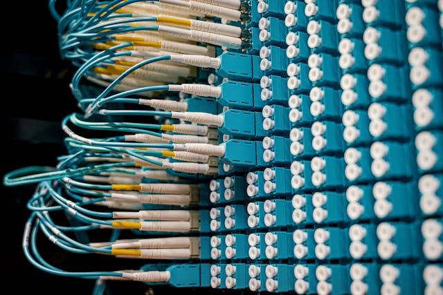 What Makes The Internet People Coming Together - technology shout