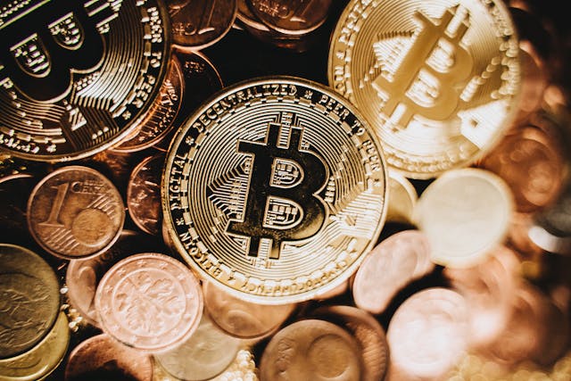 Crypto Option Strangle How Does the Options Strangle Strategy Work - technology shout
