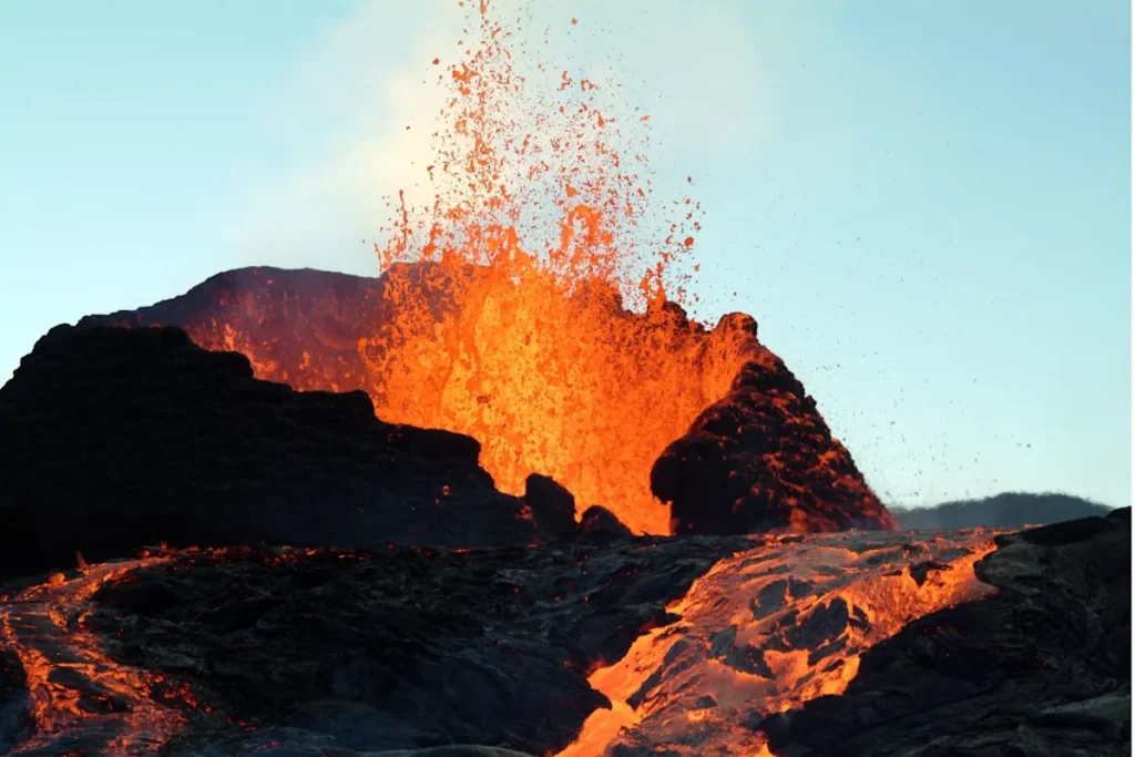 Why Scientists Believe A Major Volcano Could Obliterate The Pacific Northwest 27 2eb494df6b4f89eb75f1eb351216e0d7