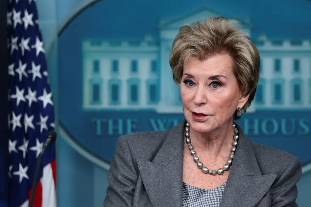 Education Dept. asks hundreds of fired employees to temporarily return 2 53a682558526bc842392736431bcad51