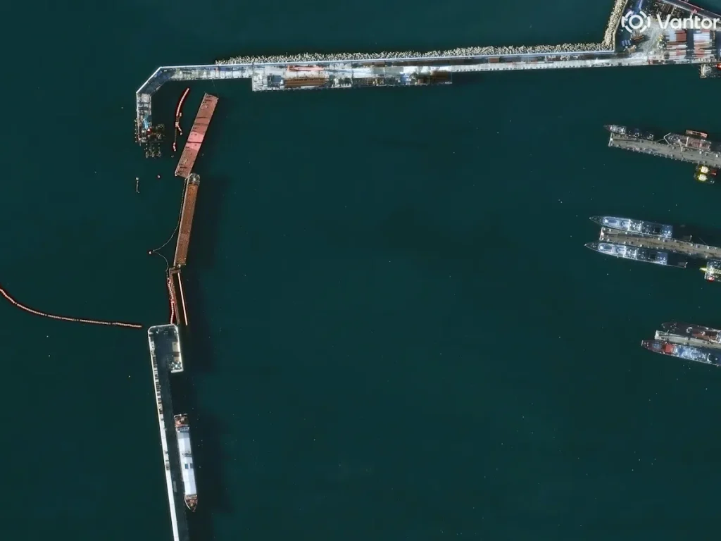 Satellite images show Russia fortified a port against Ukrainian drone boats. One broke through underwater and exploded. 4 fb5488206bcc4513d5d714491366a8a0