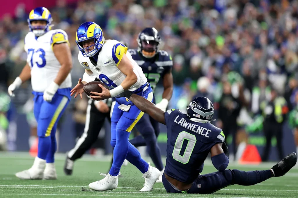 Seahawks DE refutes Sean McVay's claim that 4th-down stop was 'fortuitous bust' 1 5a9e0d7ccdaa6193479d14b3e419ec60