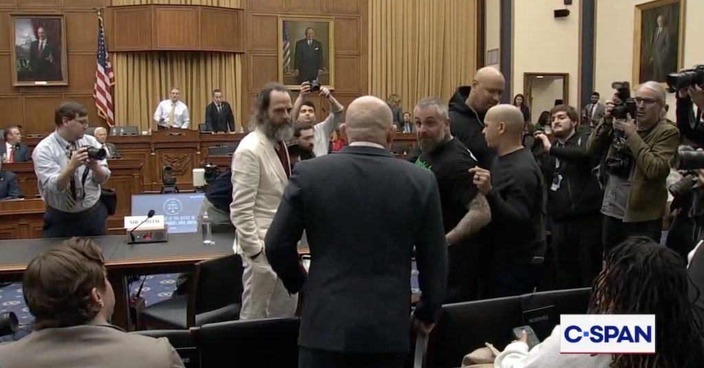 ‘You Sick B*stard!’ Capitol Cop Gets Right in the Face of Jan. 6 Supporter in Wild Scene at Jack Smith Hearing 1 6e06e07c8185f9f830a032e0e57fa4df