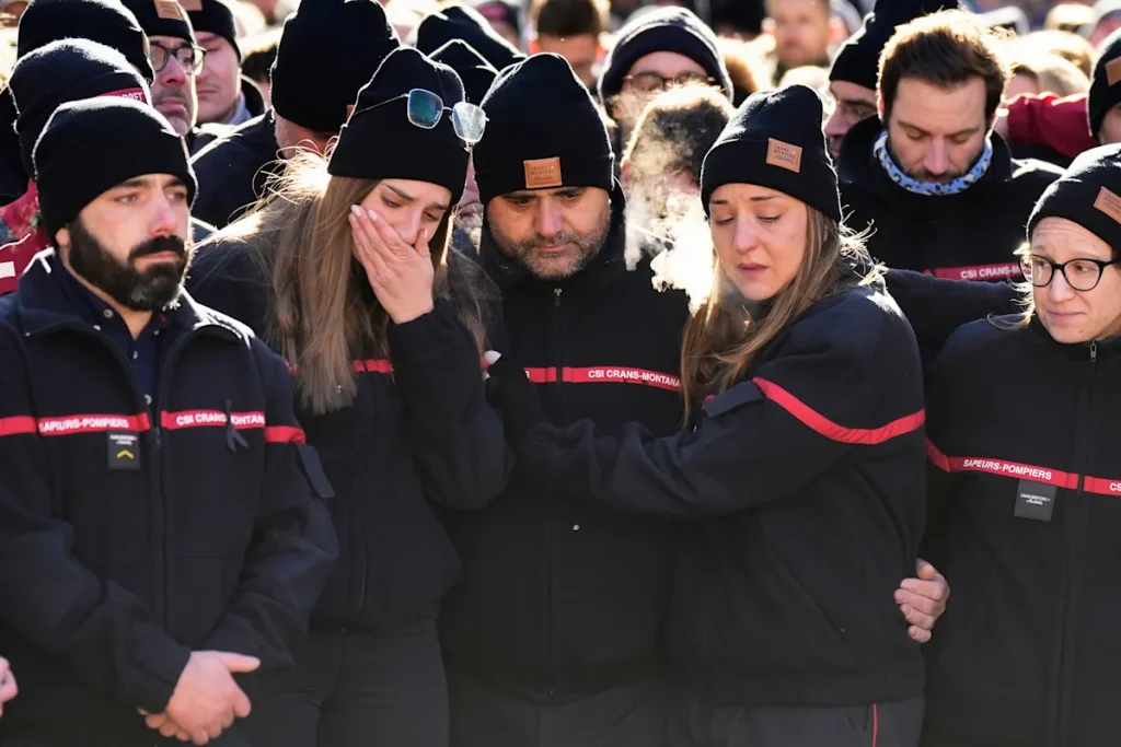 Hundreds march in silence to honor victims of Swiss bar fire that left 40 dead 1 959f00ded72e57b518931fa305572008