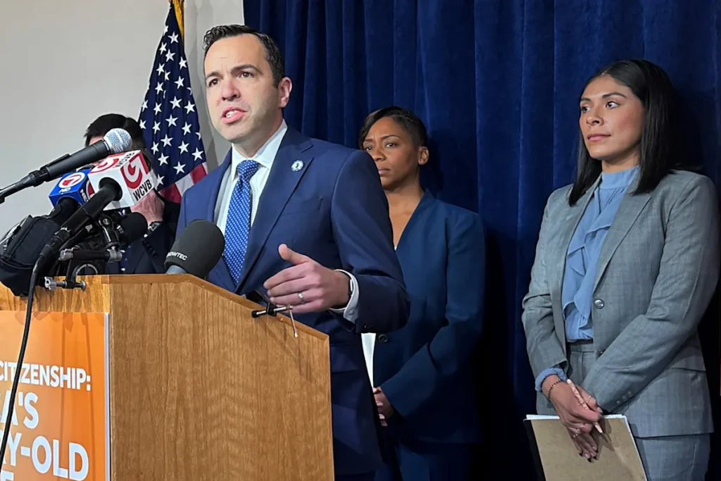 State lawsuit claims New Jersey town's former mayor directed police to keep minorities out 1 968c4021e2e369ee10d99d02ff527140