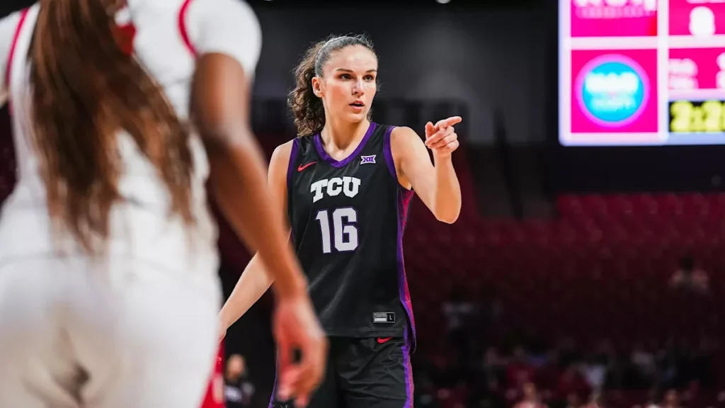 Women’s Basketball: 21 points from Marta Suarez leads No. 12 TCU to road win over Houston 1 b80dc278cfb7981b4d579422a7bc96df