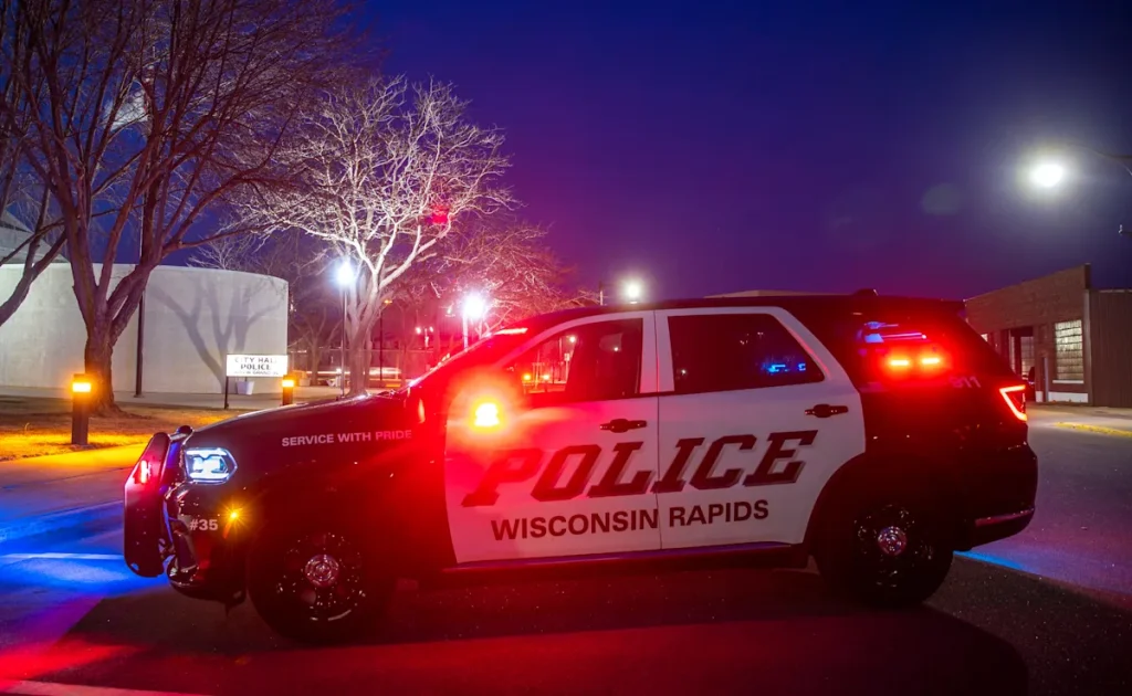 Man arrested after taking WI Rapids ambulance with patient inside 1 db8109e1893b5b9d252651d9721e9651