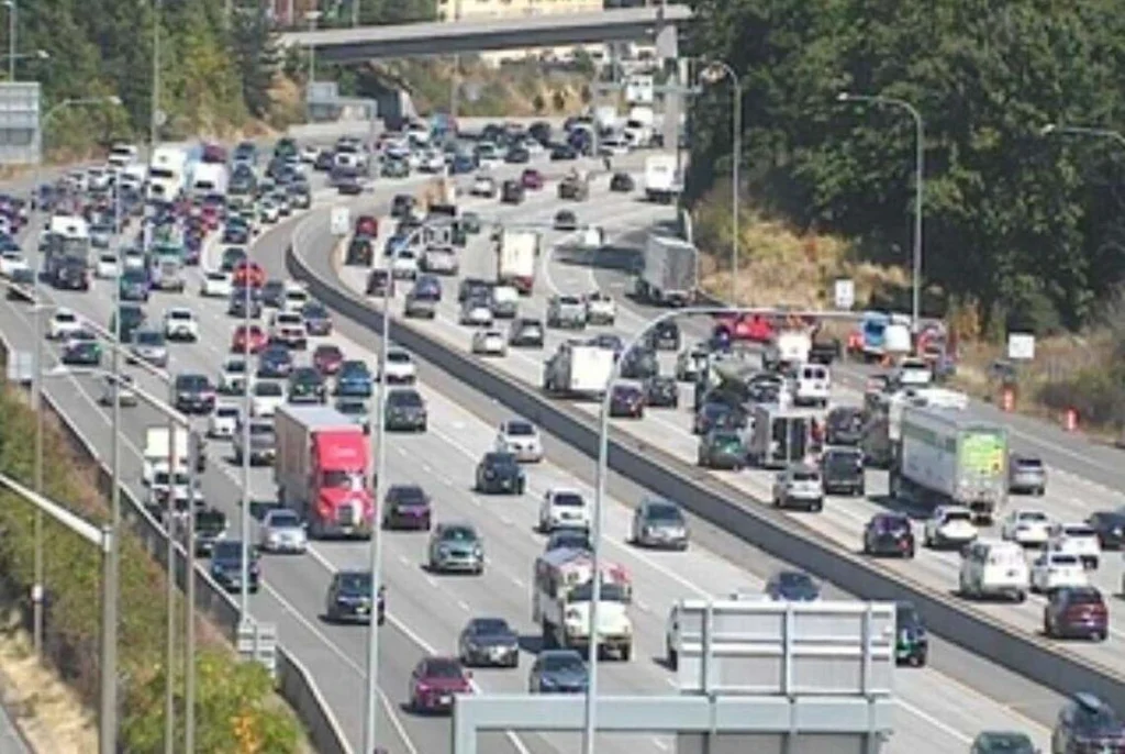 How closely can you follow a car in Washington state? Here’s what law says 3 https2F2Fs.yimg .com2Fos2Fen2Fthe olympian mcclatchy articles 3842F0a6697053460ffd9babbc391342