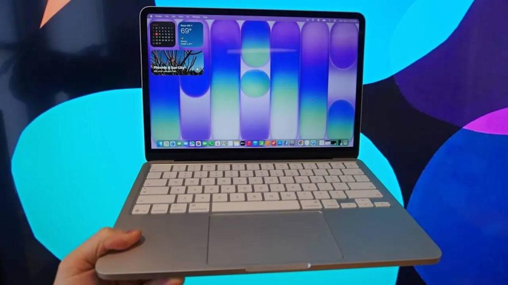 We compared the MacBook Neo to its closest Windows and Chromebook rivals: by the specs 25 0ef00c26e68bfb6a6790d95f2e152802